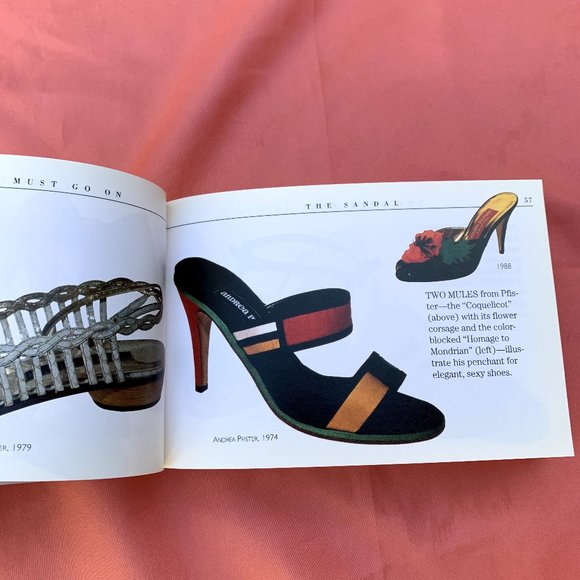 Book on Shoes by Linda O'Keeffe 500 pages History - Picture 8 of 8